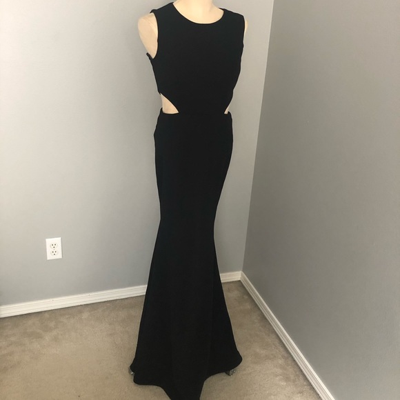 Lulus Dresses & Skirts - Lulu’s black maxi dress